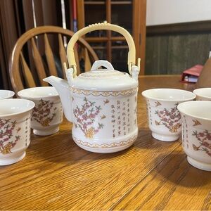 Elegant Vintage Floral Tea Set with Teapot and 6 Cups